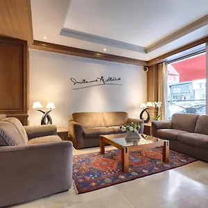Apollinaire Hotel Parijs