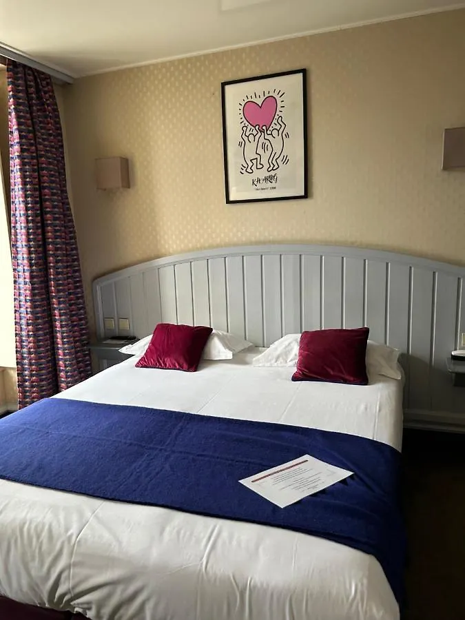 Cit'Hotel le Challonge Dinan 3*,