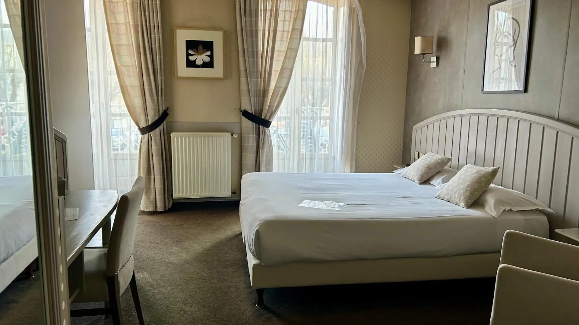 *** Hotel Cit'Hotel le Challonge Dinan Frankrijk